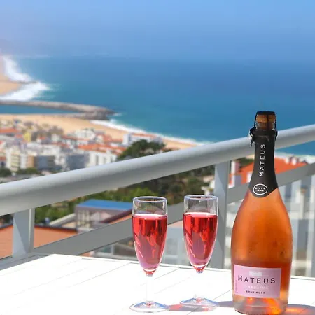 Nazaré Views I - Terrace, Pool&Sea View Apartamento *